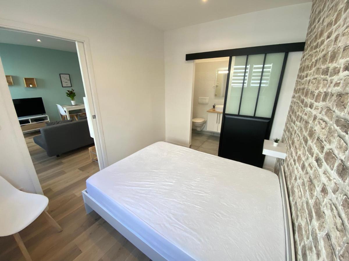 Apartament Le Remois - Parking - Cour Privative - Wifi Reims Zewnętrze zdjęcie