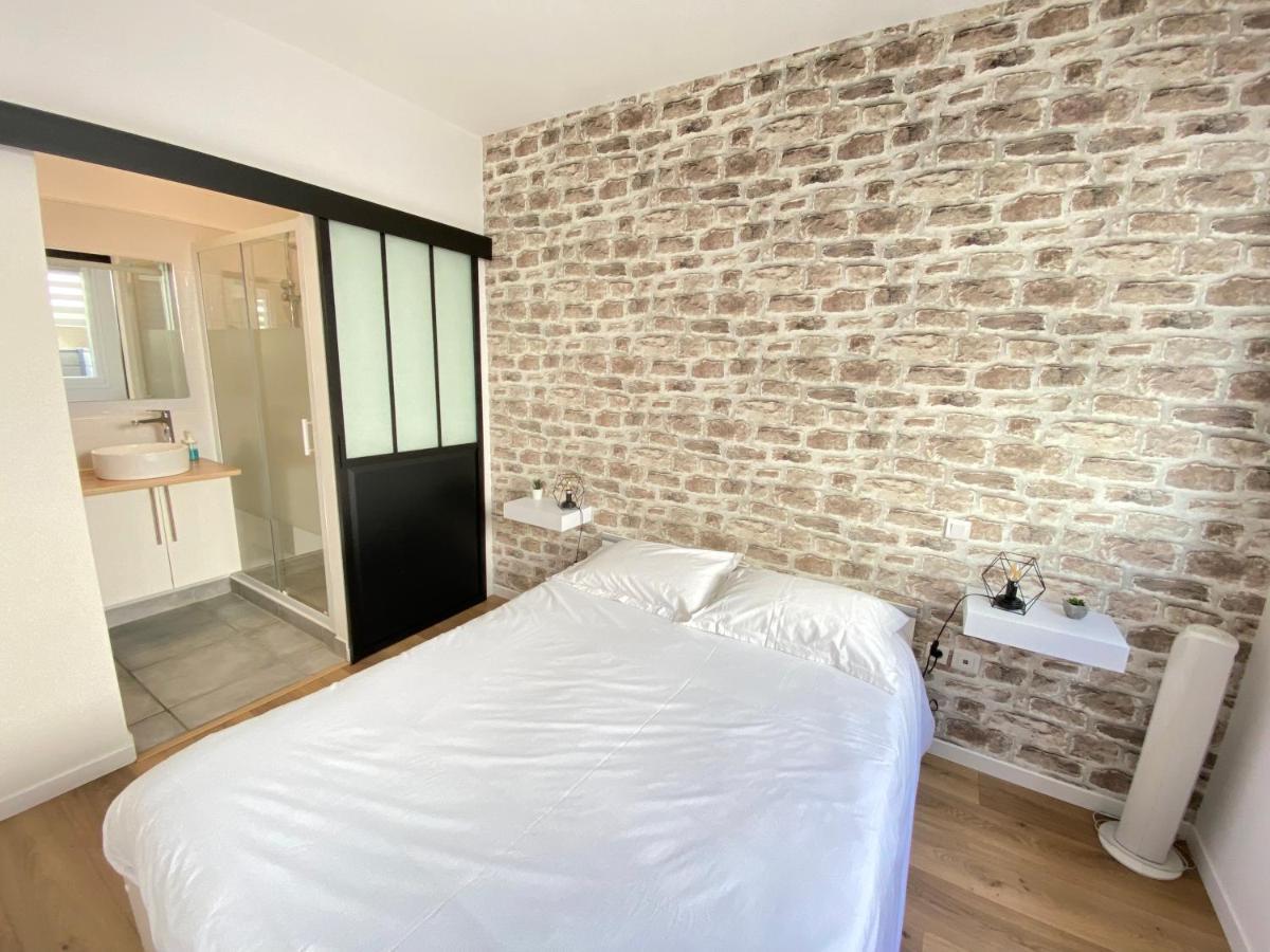 Apartament Le Remois - Parking - Cour Privative - Wifi Reims Zewnętrze zdjęcie